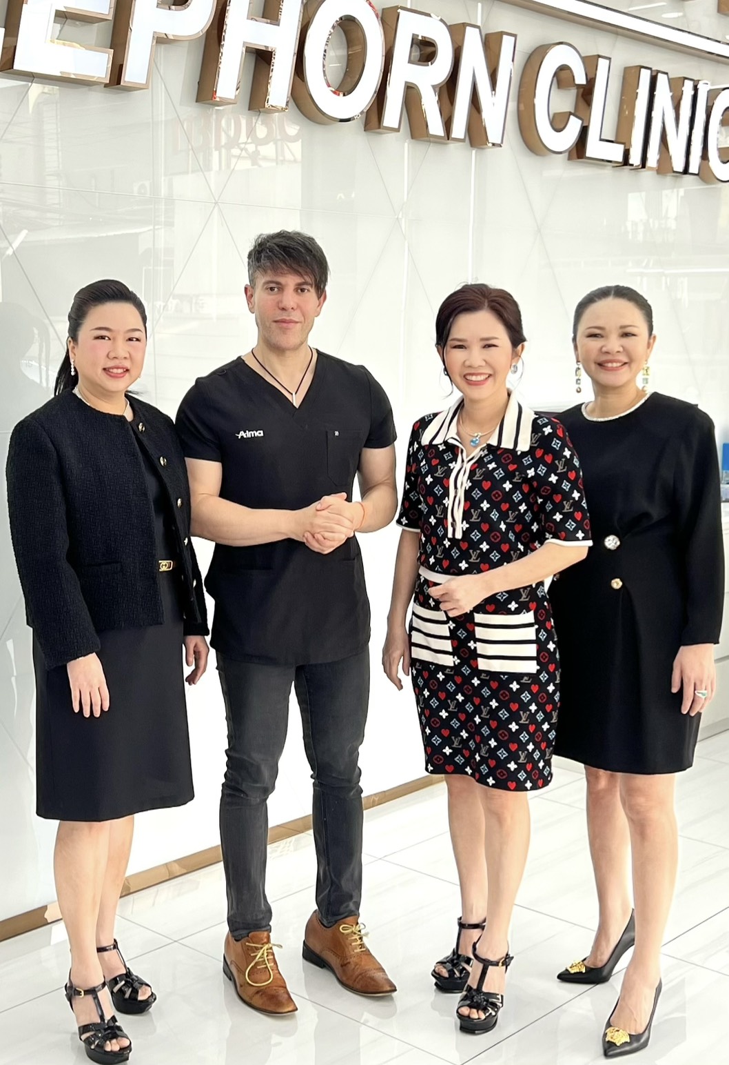 แชร์ประสบการณ์ความรู้เรื่อง โปรแกรม Profhilo กับ Dr. Dean Berman x สุรีย์พรคลินิก